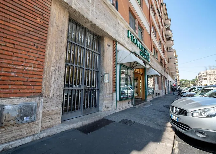 Piazza Carracci Appartamento *