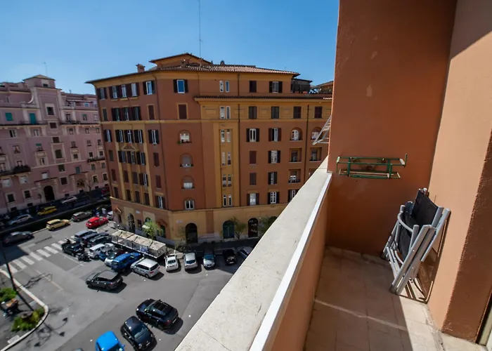 Piazza Carracci Appartamento *